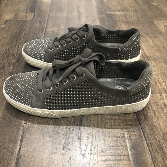 VINCE CAMUTO STUDDED SNEAKERS - Picture 6 of 7